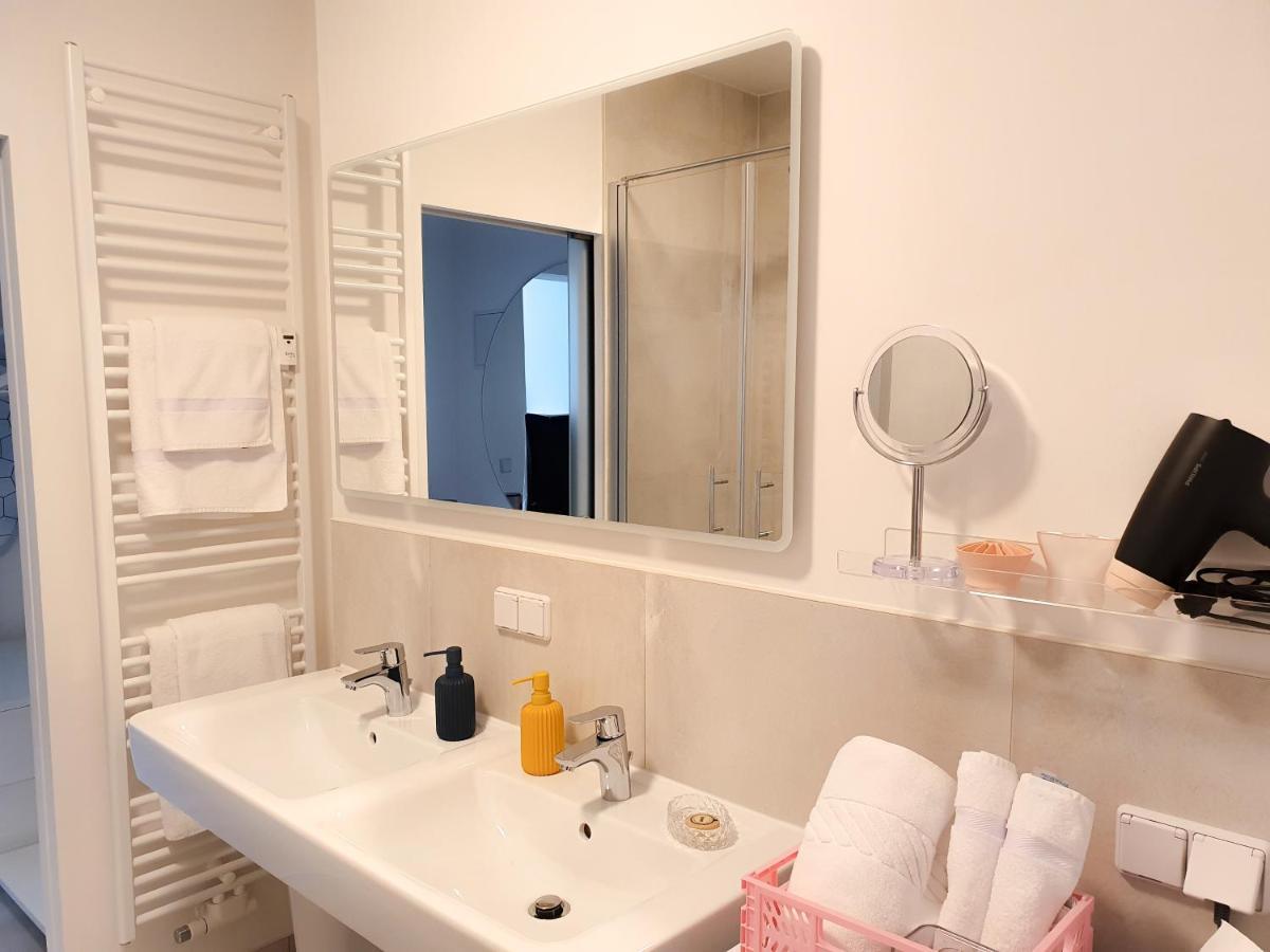 Pb Ferienwohnungen - Fewo 6 - Stilvoll Eingerichtetes Apartment Im Herzen Senftenbergs Exteriör bild